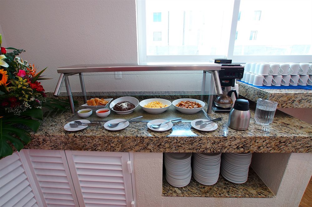 Hotel Margaritas แคนคูน ภายนอก รูปภาพ