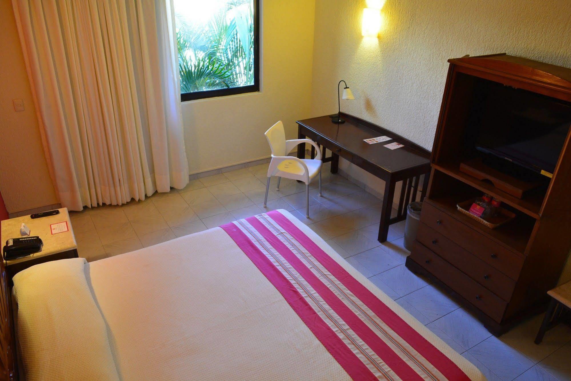 Hotel Margaritas แคนคูน ภายนอก รูปภาพ